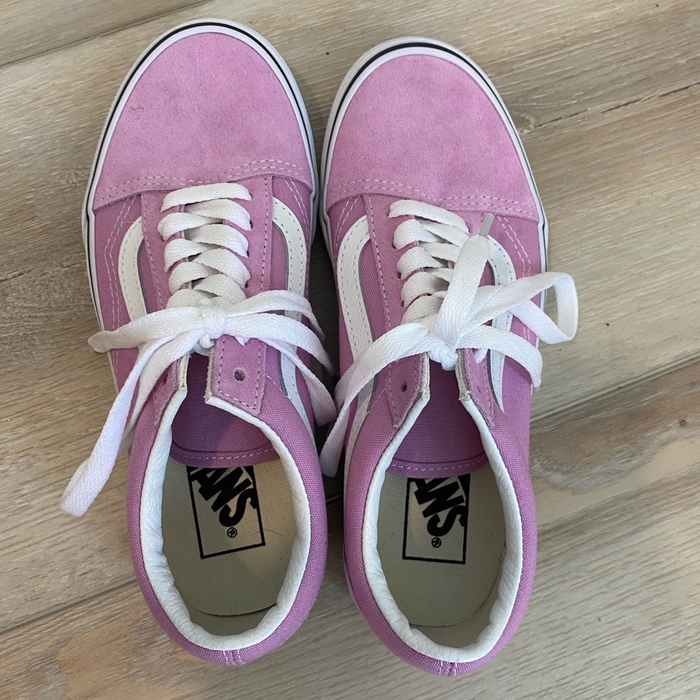 Vans Sneakers Orchid/True White Women’s Size 6, NWOT, box included